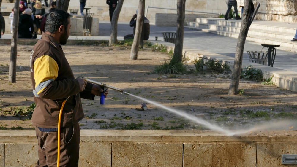 Pressure washing service